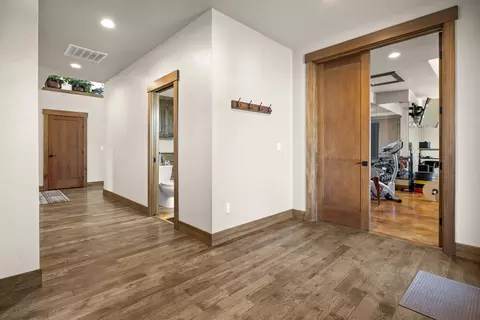 Entry Way - 56604 Sunstone Loop #151, Bend, OR 97707 photo 4 of 7