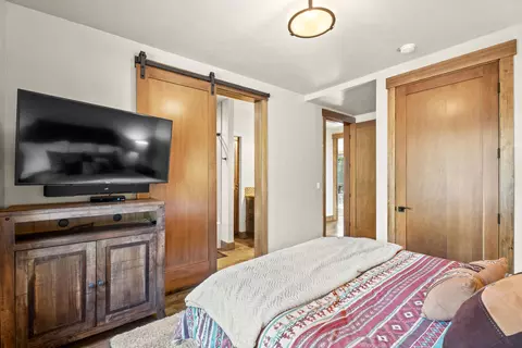 Bedroom - 56604 Sunstone Loop #151, Bend, OR 97707 photo 6 of 10
