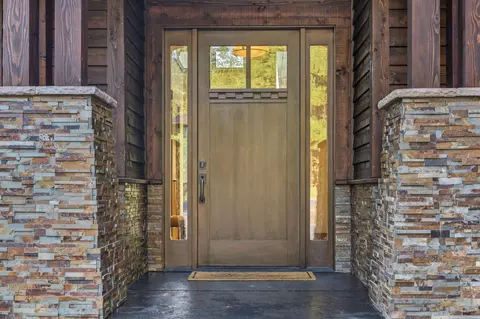 Entry Way - 56604 Sunstone Loop #151, Bend, OR 97707 photo 1 of 7