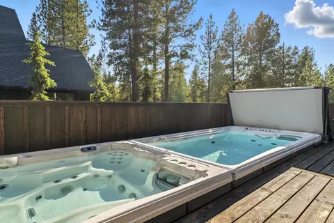 Exterior - 56604 Sunstone Loop #151, Bend, OR 97707 photo 2 of 12
