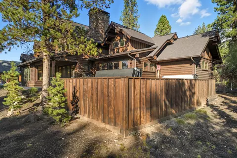 Exterior - 56604 Sunstone Loop #151, Bend, OR 97707 photo 6 of 12