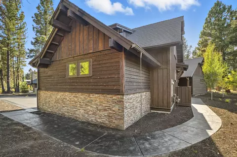 Exterior - 56604 Sunstone Loop #151, Bend, OR 97707 photo 3 of 12