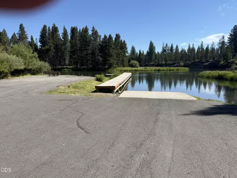 17464 Grebe Dr, Bend, OR 97707 photo 3