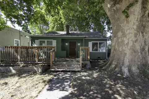 805 Taylor St, Medford, OR 97504