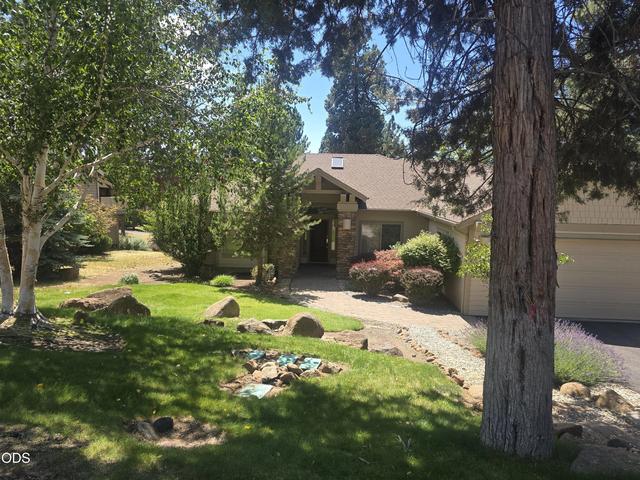 4914 Grosbeak Dr, Klamath Falls, OR 97601