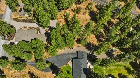 View/Area - 60282 Cree Cir, Bend, OR 97702 photo 7 of 9