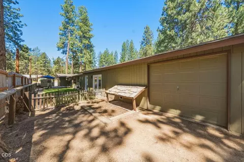 Exterior - 60282 Cree Cir, Bend, OR 97702 photo 16 of 37