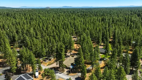 View/Area - 60282 Cree Cir, Bend, OR 97702 photo 8 of 9