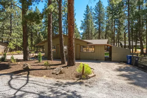 Exterior - 60282 Cree Cir, Bend, OR 97702 photo 2 of 37