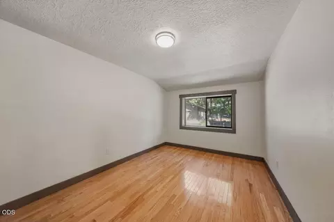 Bedroom - 60282 Cree Cir, Bend, OR 97702 photo 5 of 7