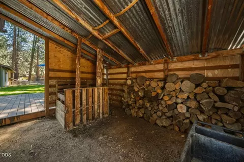 Exterior - 60282 Cree Cir, Bend, OR 97702 photo 36 of 37