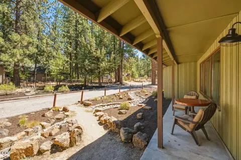 Exterior - 60282 Cree Cir, Bend, OR 97702 photo 5 of 37