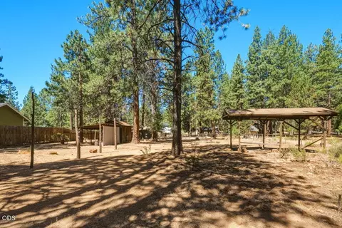 Exterior - 60282 Cree Cir, Bend, OR 97702 photo 34 of 37