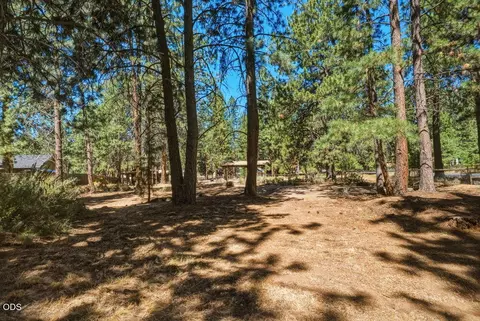 Exterior - 60282 Cree Cir, Bend, OR 97702 photo 33 of 37