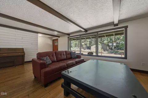 Living - 60282 Cree Cir, Bend, OR 97702 photo 5 of 7