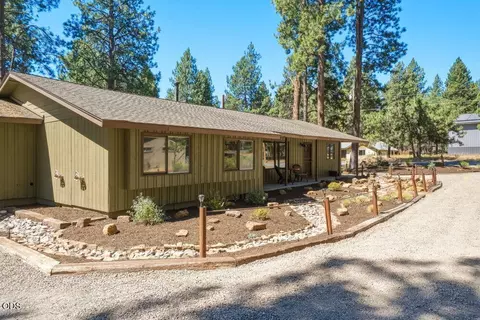 Exterior - 60282 Cree Cir, Bend, OR 97702 photo 7 of 37