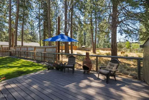 Exterior - 60282 Cree Cir, Bend, OR 97702 photo 12 of 37