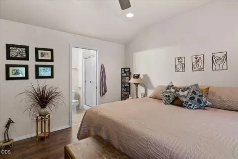 Bedroom - 669 Karic Way, Eagle Point, OR 97524 photo 4 of 4