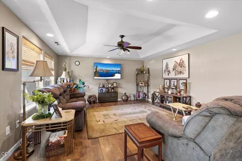 Living - 669 Karic Way, Eagle Point, OR 97524 photo 1 of 1