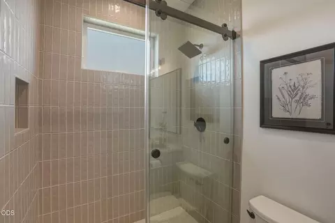 Bath - 62313 Mcclain Dr, Bend, OR 97703 photo 8 of 8