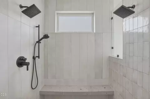 Bath - 62313 Mcclain Dr, Bend, OR 97703 photo 3 of 8