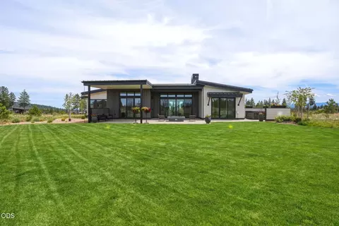 Exterior - 62313 Mcclain Dr, Bend, OR 97703 photo 17 of 17