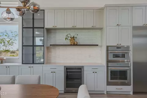 Kitchen - 62313 Mcclain Dr, Bend, OR 97703 photo 7 of 7