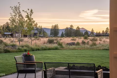 Exterior - 62313 Mcclain Dr, Bend, OR 97703 photo 11 of 17