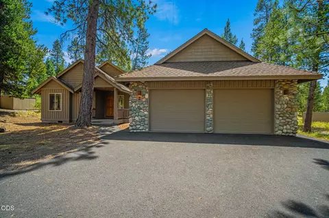 Exterior - 57641 Splitrock Ln #2, Sunriver, OR 97707 photo 9 of 11