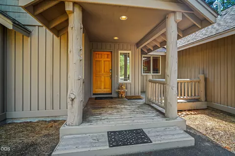 Exterior - 57641 Splitrock Ln #2, Sunriver, OR 97707 photo 2 of 11