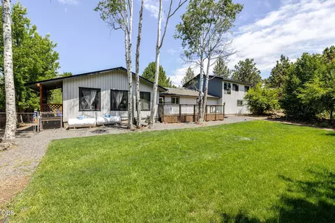 Exterior - 21035 Clairaway Ave, Bend, OR 97702 photo 11 of 15