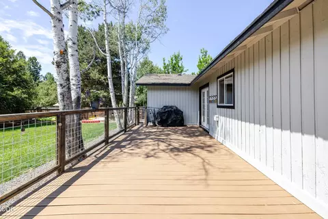 Exterior - 21035 Clairaway Ave, Bend, OR 97702 photo 9 of 15