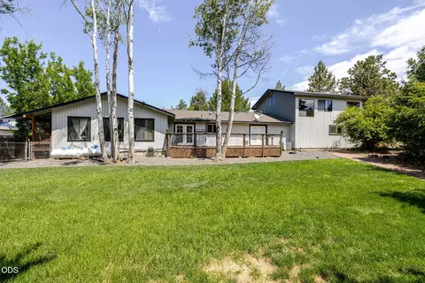 Exterior - 21035 Clairaway Ave, Bend, OR 97702 photo 12 of 15