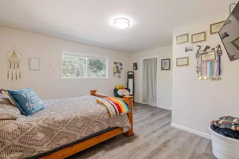 Bedroom - 21035 Clairaway Ave, Bend, OR 97702 photo 4 of 8