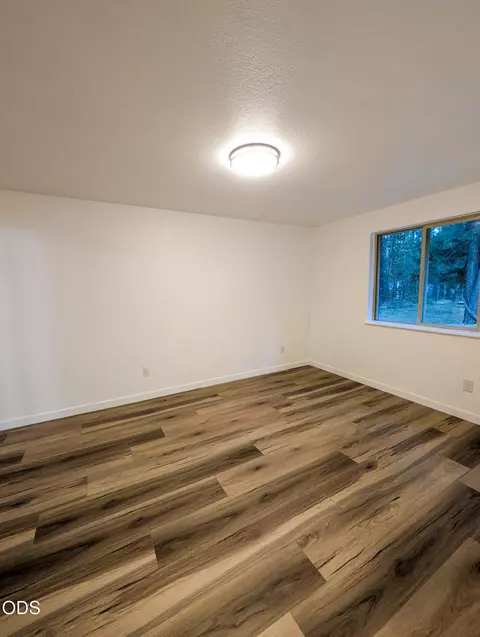 Bedroom - 16947 Quartz Hill Rd, Bend, OR 97707 photo 3 of 3