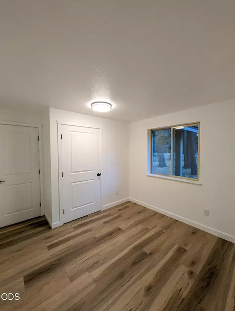 Bedroom - 16947 Quartz Hill Rd, Bend, OR 97707 photo 1 of 3