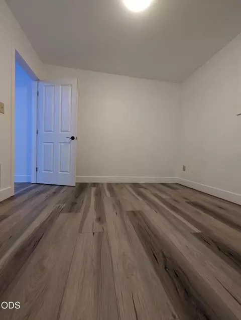 Bedroom - 16947 Quartz Hill Rd, Bend, OR 97707 photo 2 of 3