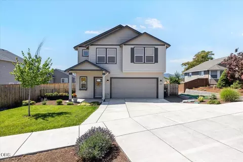 1626 Dragon Tail Pl, Medford, OR 97504
