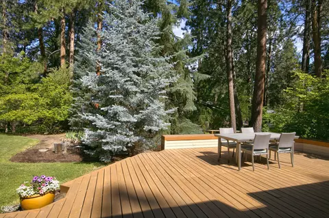Exterior - 60643 Thunderbird Ct, Bend, OR 97702 photo 6 of 10