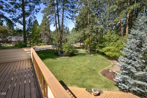 Exterior - 60643 Thunderbird Ct, Bend, OR 97702 photo 4 of 10