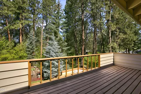 Exterior - 60643 Thunderbird Ct, Bend, OR 97702 photo 3 of 10