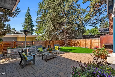 Exterior - 1931 NW Fields St, Bend, OR 97703 photo 2 of 9