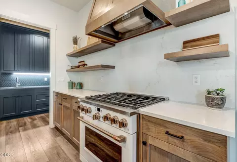 Kitchen - 1931 NW Fields St, Bend, OR 97703 photo 7 of 10