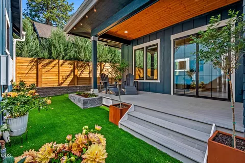 Exterior - 1931 NW Fields St, Bend, OR 97703 photo 6 of 9