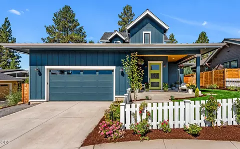 Exterior - 1931 NW Fields St, Bend, OR 97703 photo 4 of 9