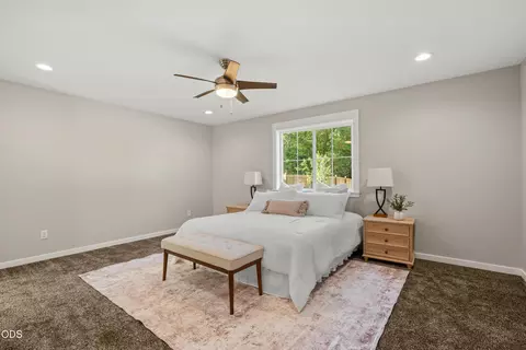 Bedroom - 1107 Cascade Loop, Cave Junction, OR 97523 photo 1 of 4