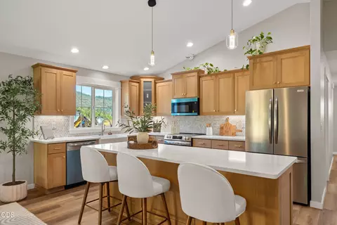 Kitchen - 1107 Cascade Loop, Cave Junction, OR 97523 photo 1 of 5