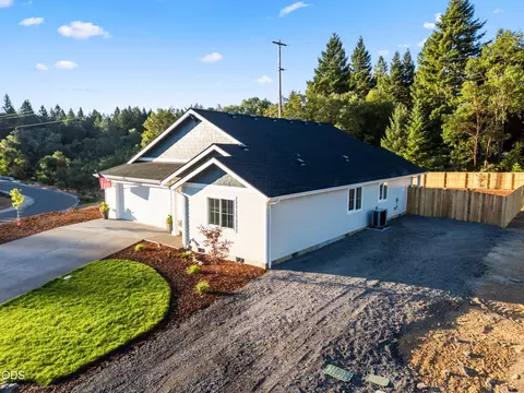 Exterior - 1107 Cascade Loop, Cave Junction, OR 97523 photo 3 of 8