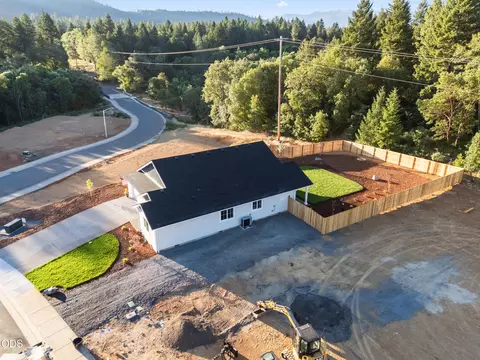 View/Area - 1107 Cascade Loop, Cave Junction, OR 97523 photo 1 of 5