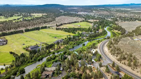 View/Area - 20007 Beaver Ln, Bend, OR 97703 photo 9 of 9
